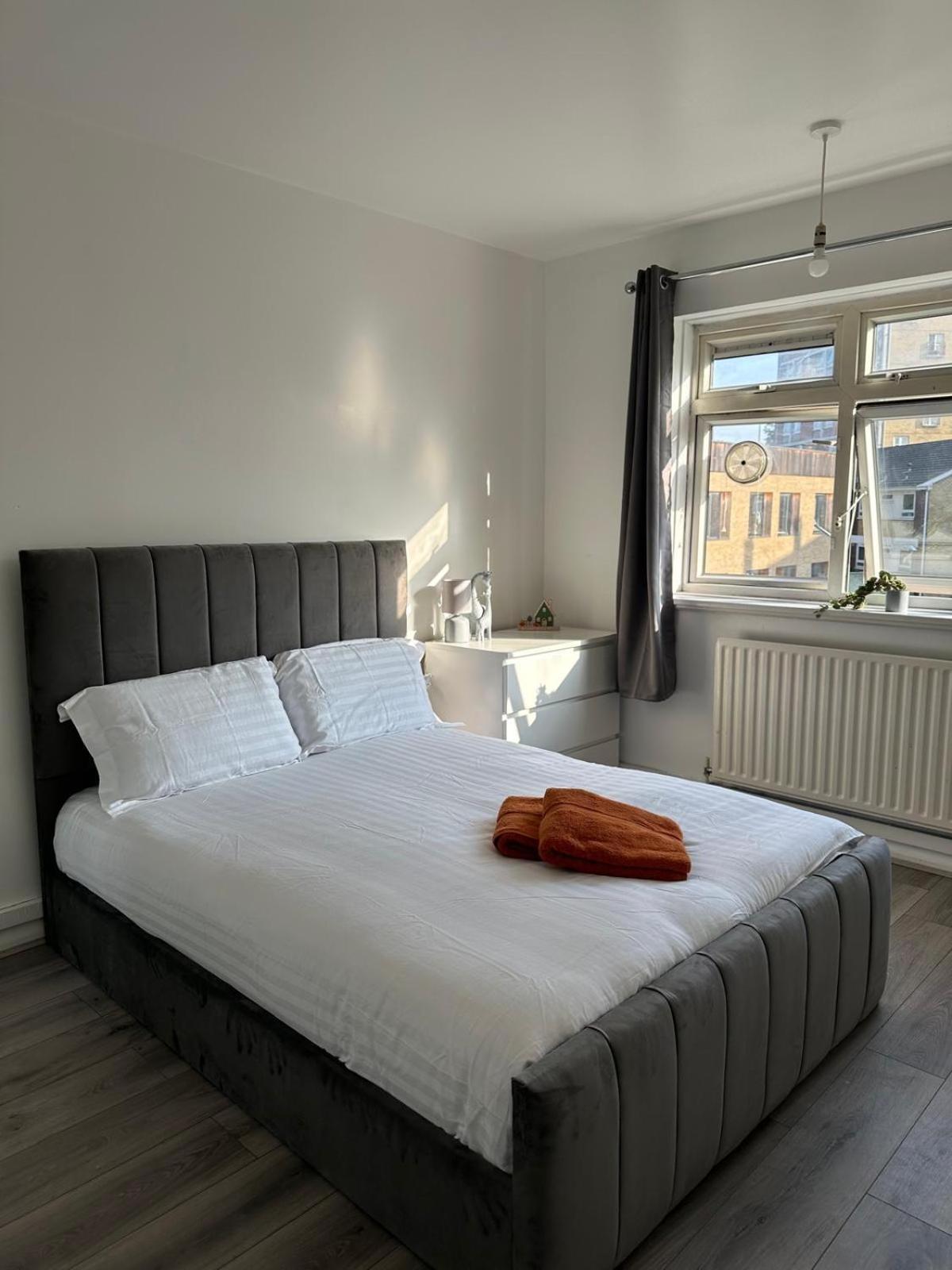 Modern Room In A 4 Bedroom Flat In London, Shared Bathroom! Ngoại thất bức ảnh
