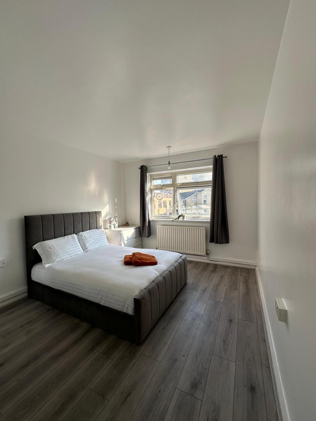 Modern Room In A 4 Bedroom Flat In London, Shared Bathroom! Ngoại thất bức ảnh
