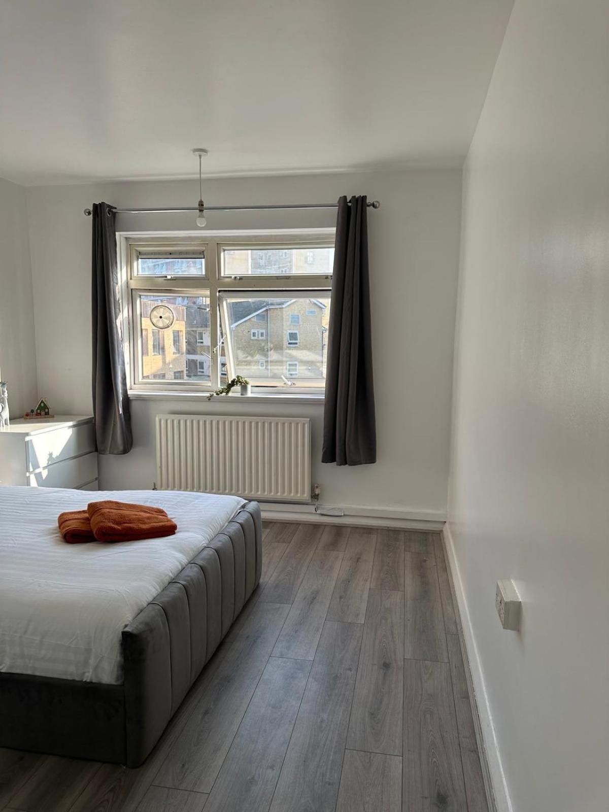 Modern Room In A 4 Bedroom Flat In London, Shared Bathroom! Ngoại thất bức ảnh