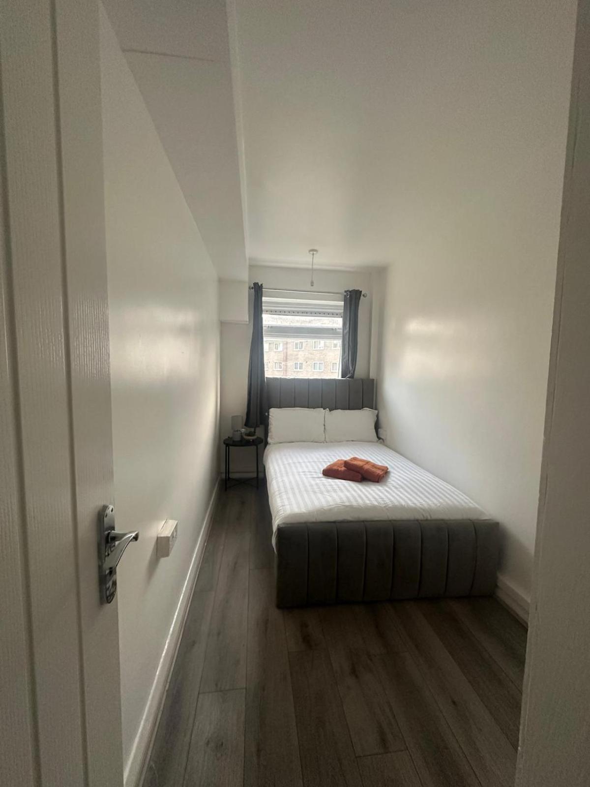 Modern Room In A 4 Bedroom Flat In London, Shared Bathroom! Ngoại thất bức ảnh