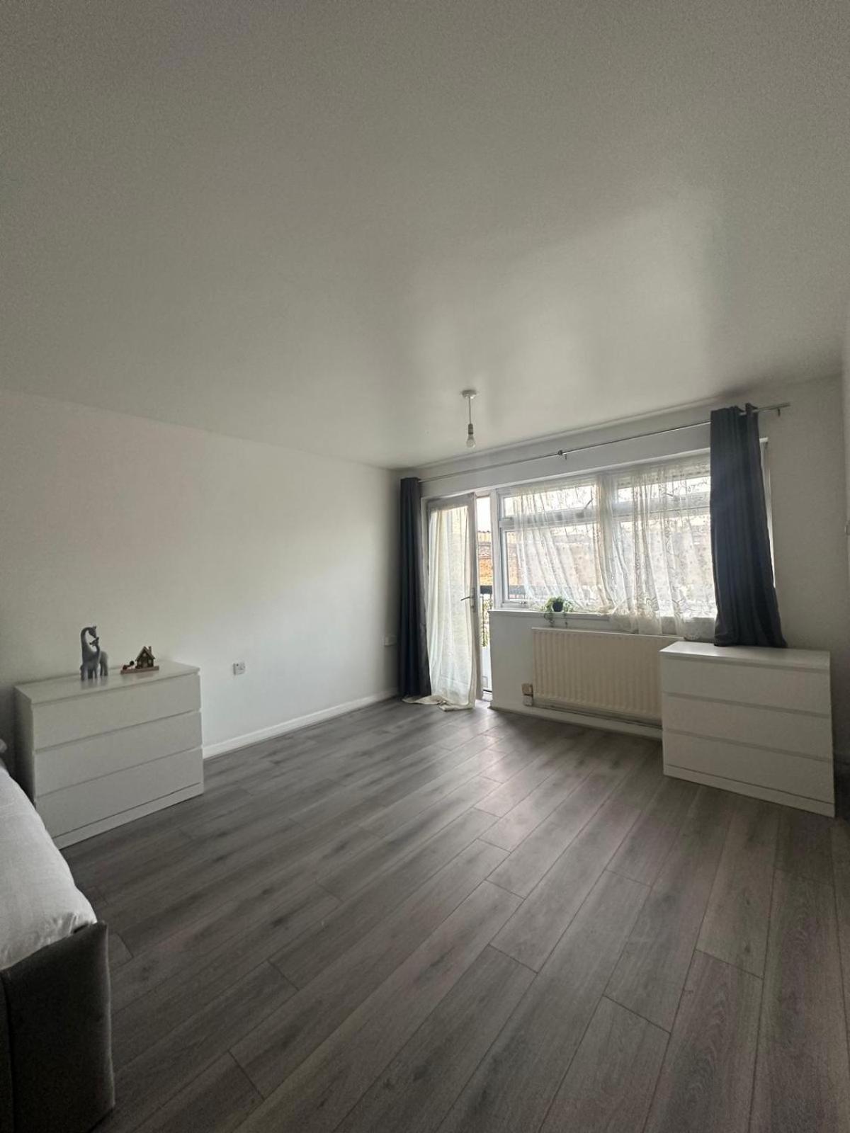 Modern Room In A 4 Bedroom Flat In London, Shared Bathroom! Ngoại thất bức ảnh